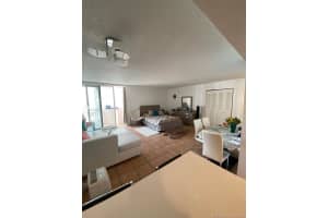 345 Ocean Dr, Miami Beach, FL 33139, Sold 07/16/21