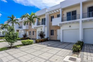 7119 NW 102nd Pl, Doral, FL 33178, Sold 05/07/21