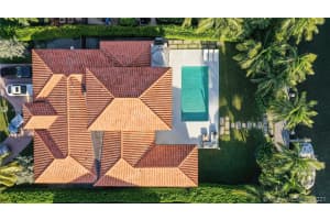 415 Holiday Dr, Hallandale Beach, FL 33009, Sold 09/03/21