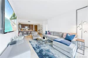 88 SW 7th St, Miami, FL 33130, Sold 05/04/22