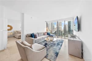 88 SW 7th St, Miami, FL 33130, Sold 05/04/22