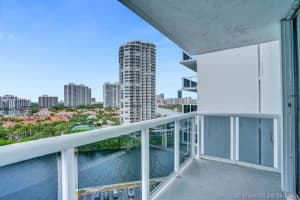 20515 E Country Club Dr, Aventura, FL 33180, Sold 06/03/21