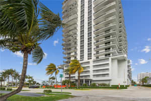 7901 Hispanola Ave, North Bay Village, FL 33141, Sold 08/31/21