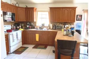 19580 NW 82nd Ct, Hialeah, FL 33015, Sold 06/07/21
