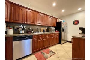 7921 SW 104th St, Miami, FL 33156, Sold 07/09/21