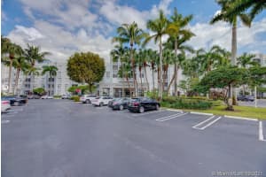 9725 NW 52nd St, Doral, FL 33178, Sold 08/25/21