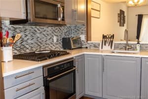 7844 Dixie Beach Cir, Tamarac, FL 33321, Sold 05/28/21