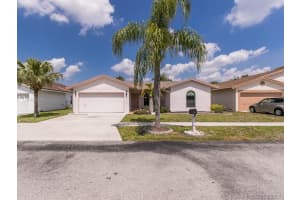10081 SW 17th Ct, Davie, FL 33324, Sold 05/27/21