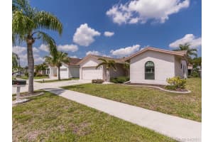 10081 SW 17th Ct, Davie, FL 33324, Sold 05/27/21