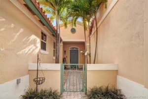 14435 NW 83rd Pl, Miami Lakes, FL 33016, Sold 05/26/21