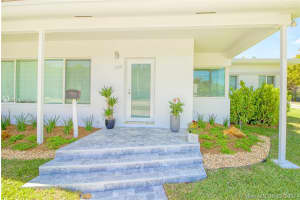 1000 Shore Ln, Miami Beach, FL 33141, Sold 10/25/21