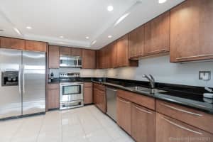 3200 Port Royale Dr N, Fort Lauderdale, FL 33308, Sold 06/17/21