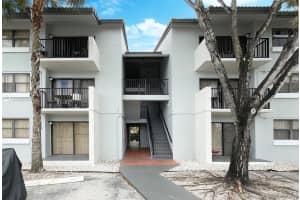 7210 NW 179th St, Hialeah, FL 33015, Sold 06/01/21