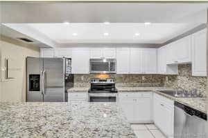 20301 NE 30th Ave Building 5, Aventura, FL 33180, Sold 09/09/21