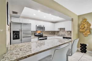 20301 NE 30th Ave Building 5, Aventura, FL 33180, Sold 09/09/21