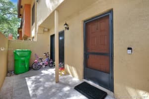 9074 NW 45th Ct, Sunrise, FL 33351, Sold 05/05/21