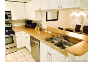 17100 N Bay Rd, Sunny Isles Beach, FL 33160, Sold 07/28/21