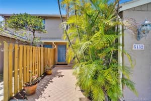 5132 S University Dr, Davie, FL 33328, Sold 06/16/21