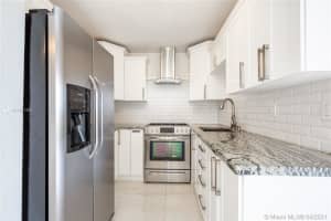 9310 Fontainebleau Blvd, Miami, FL 33172, Sold 08/10/21