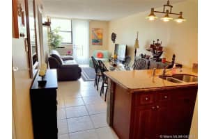 2771 Riverside Dr, Coral Springs, FL 33065, Sold 05/06/21