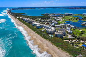 669 NE Plantation Rd, Stuart, FL 34996, Sold 04/29/21