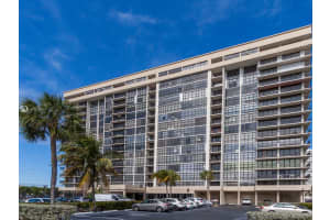 2017 S Ocean Dr, Hallandale Beach, FL 33009, Sold 06/04/21