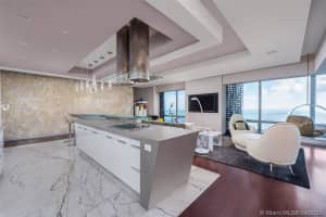 1425 Brickell Ave #65b, Miami, FL 33131, Sold 06/28/21