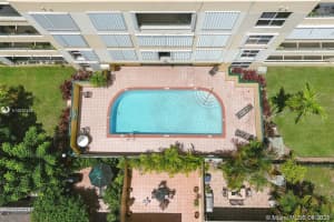 8320 NW 8th St, Miami, FL 33126, Sold 06/08/21