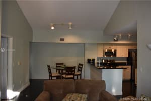 2640 S University Dr, Davie, FL 33328, Sold 05/14/21