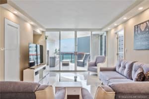 6767 Collins Ave, Miami, FL 33141, Sold 05/14/21