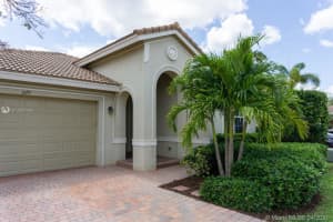 3177 SW Porpoise Cir, Stuart, FL 34997, Sold 05/28/21