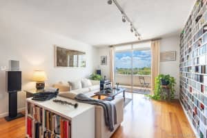 5555 Collins Ave #4u, Miami, FL 33140, Sold 08/09/21