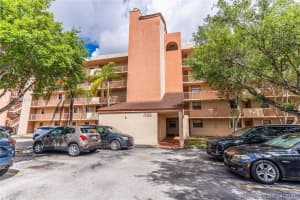 10253 NW 9th St, Miami, FL 33172, Sold 05/25/21