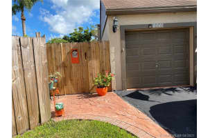 7575 SW 96th Ct, Miami, FL 33173, Sold 06/03/21