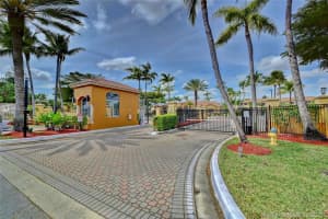 165 NW 96th Terrace, Pembroke Pines, FL 33024, Sold 05/27/21