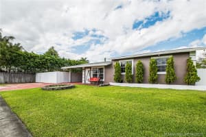 1751 SW 47th Terrace, Fort Lauderdale, FL 33317, Sold 05/12/21