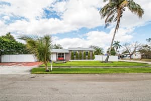 1751 SW 47th Terrace, Fort Lauderdale, FL 33317, Sold 05/12/21