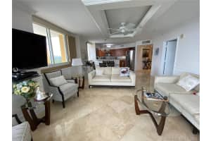 2001 N Ocean Blvd, Fort Lauderdale, FL 33305, Sold 07/28/21
