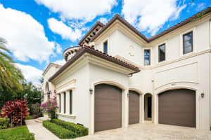 631 Hibiscus Dr, Hallandale Beach, FL 33009, Sold 11/18/21
