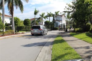10203 NW 10th St, Miami, FL 33172, Sold 05/20/21