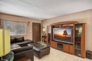 17326 NW 74th Ave, Hialeah, FL 33015, Sold 06/03/21
