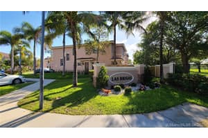 240 Las Brisas Cir, Weston, FL 33326, Sold 05/21/21