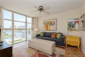 400 Leslie Dr, Hallandale Beach, FL 33009, Sold 06/19/21
