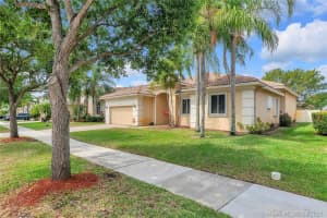 6163 SW 191st Ave, Fort Lauderdale, FL 33332, Sold 05/21/21