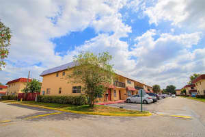 6679 SW 41st Ct, Davie, FL 33314, Sold 06/07/21
