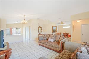 9228 NW 120th Terrace, Hialeah Gardens, FL 33018, Sold 05/04/21