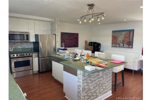 221 Meridian Ave, Miami Beach, FL 33139, Sold 06/23/21
