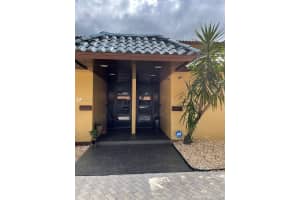 16123 Kingsmoor Way, Miami Lakes, FL 33014, Sold 04/30/21