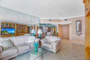 16425 Collins Ave, Sunny Isles Beach, FL 33160, Sold 07/02/21
