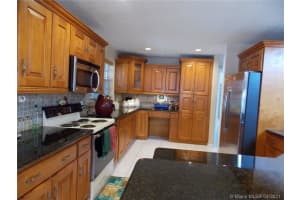 930 NW 202nd Ln, Pembroke Pines, FL 33029, Sold 06/11/21